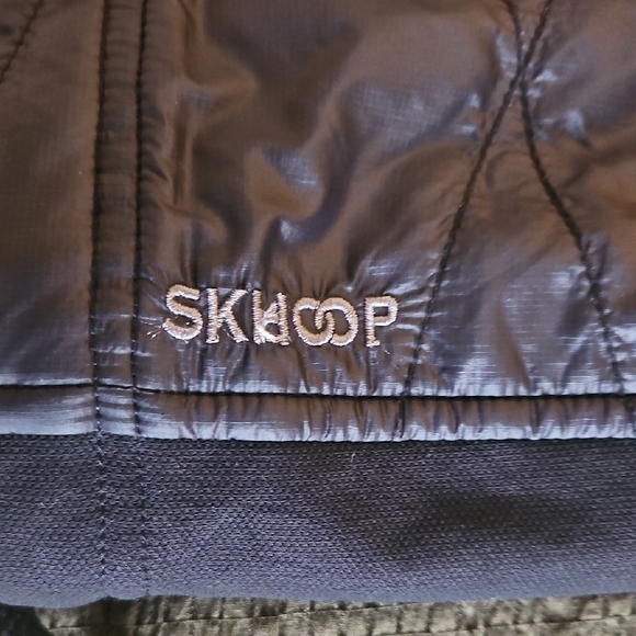 Skhoop Quilted Black Skirt with - Picture 5 of 6